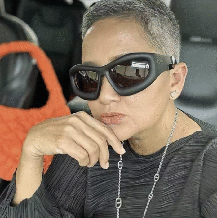 (FA157) Kacamata Hitam Cyberpunk Anti Silau & Stylish Kacamata Fashion Pria & Wanita - Gambar 1