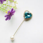 Pin Aksen Mutiara dan Berlian Imitasi untuk Aksesori Wanita - Korea Brooch Batu Permata Pin Mutiara - Gambar 10