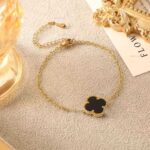 L&A Gelang Tangan Wanita Aesthetic Clover Leaf Bracelet Gelang Cewek Adjustable - Gambar 2