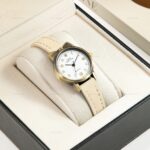 L&A Jam Tangan Wanita Kecil Dial Bulat Aksen Telinga Kucing Analog Watch Jam Tangan Style Kulit Elegan - Gambar 5